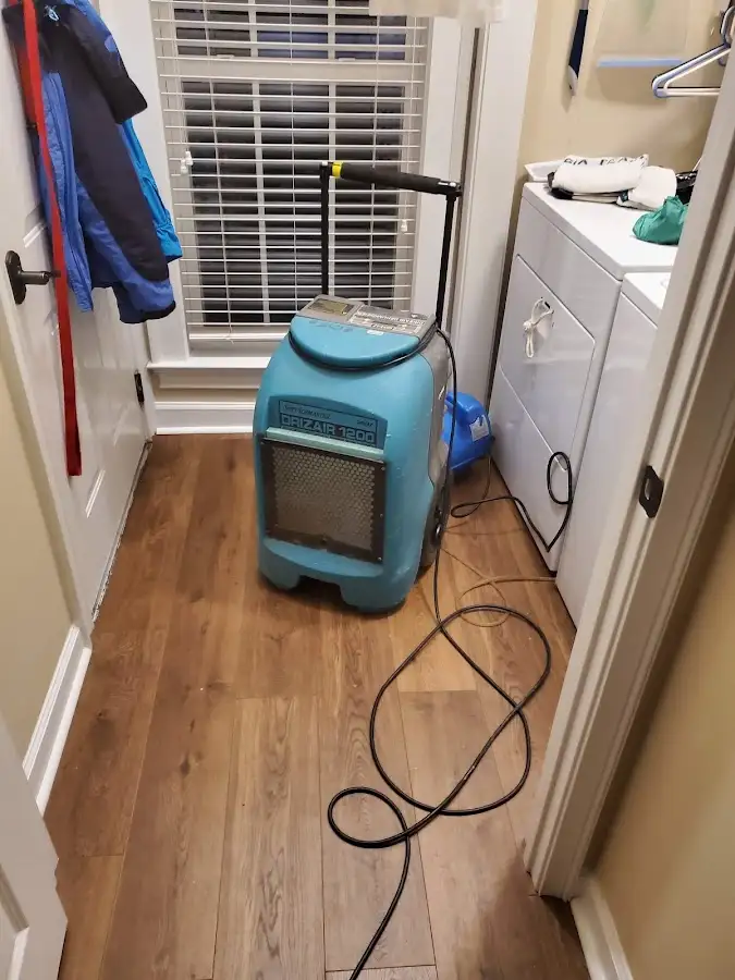 Commercial dehumidifier deployed for Crawl Space Restoration in Muscatine